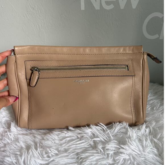 COACH Legacy Leather Large Clutch Pouch - Picture 1 of 8
